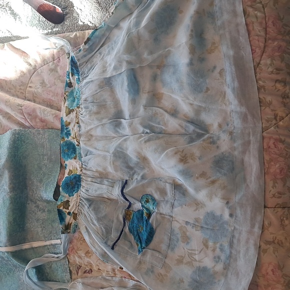 Floral Half Apron - Picture 6 of 7